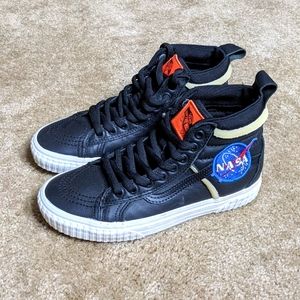 Vans off the wall shoes size 7.5 women's